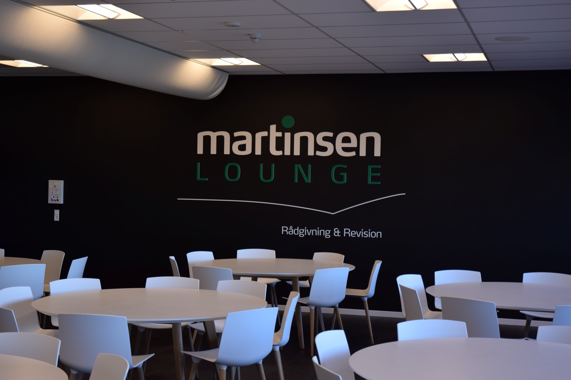 Fræst pvc monteret med klæb